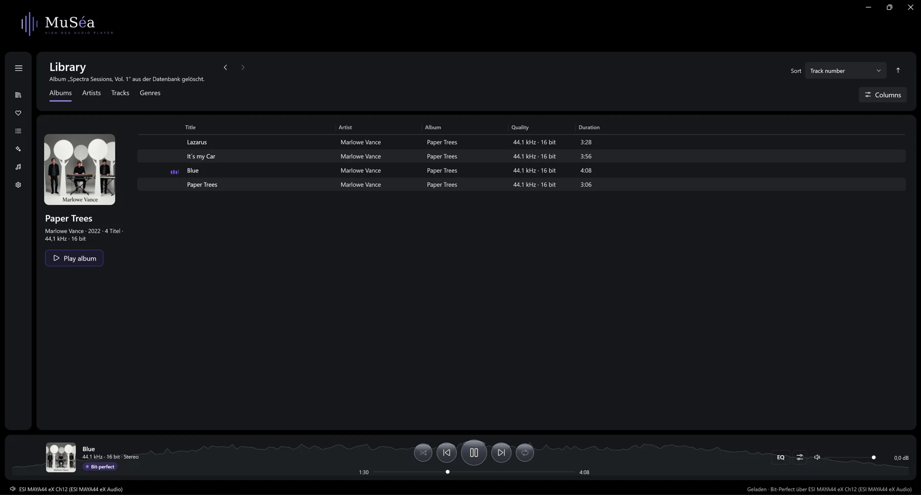 Screenshot 08: Opened album: large cover on the left, track list with columns on the right, “Play album”