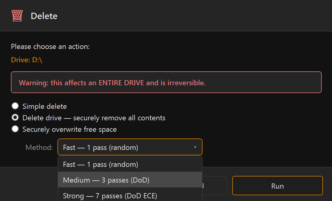 Screenshot 58: Delete dialogue on a drive root: red warning box and the options “Wipe drive” and “Securely overwrite free areas”